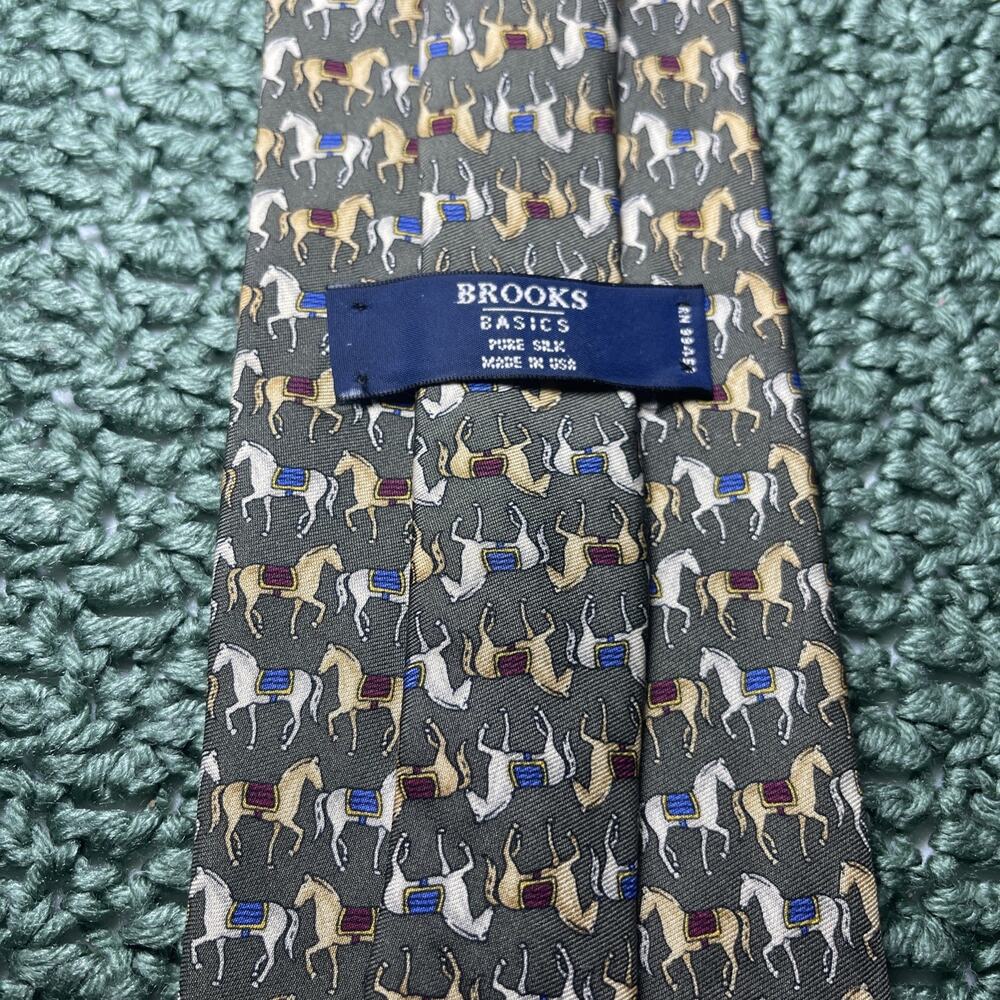Vintage Brooks Basics Equestrian Horses Pure Silk Tie EUC